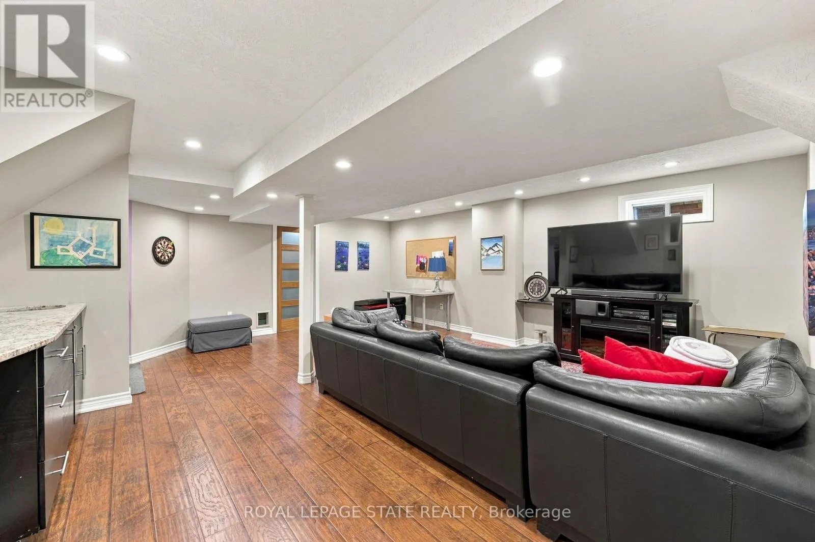 79 LIVINGSTONE DRIVE