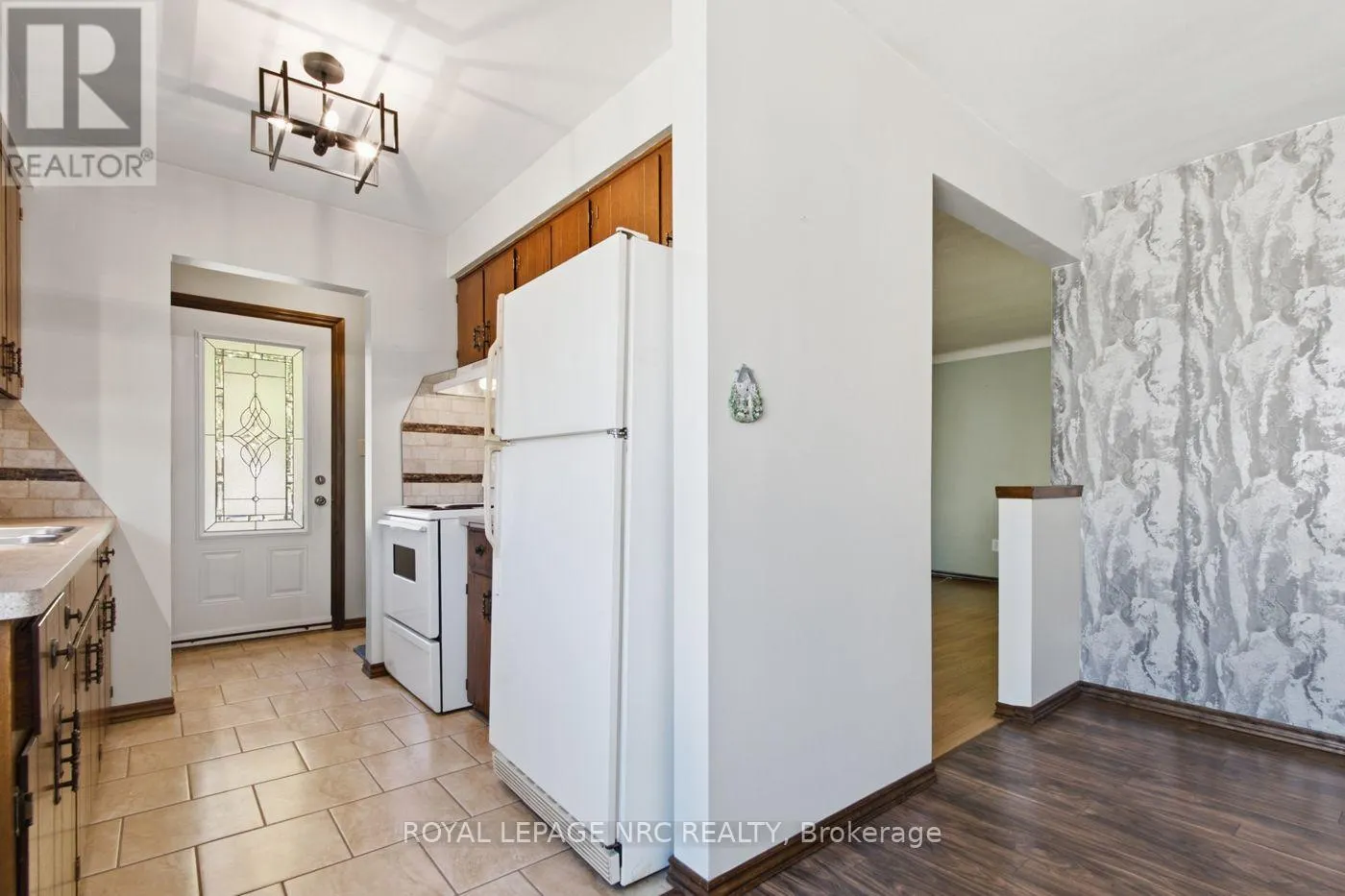 313 GATFIELD AVENUE