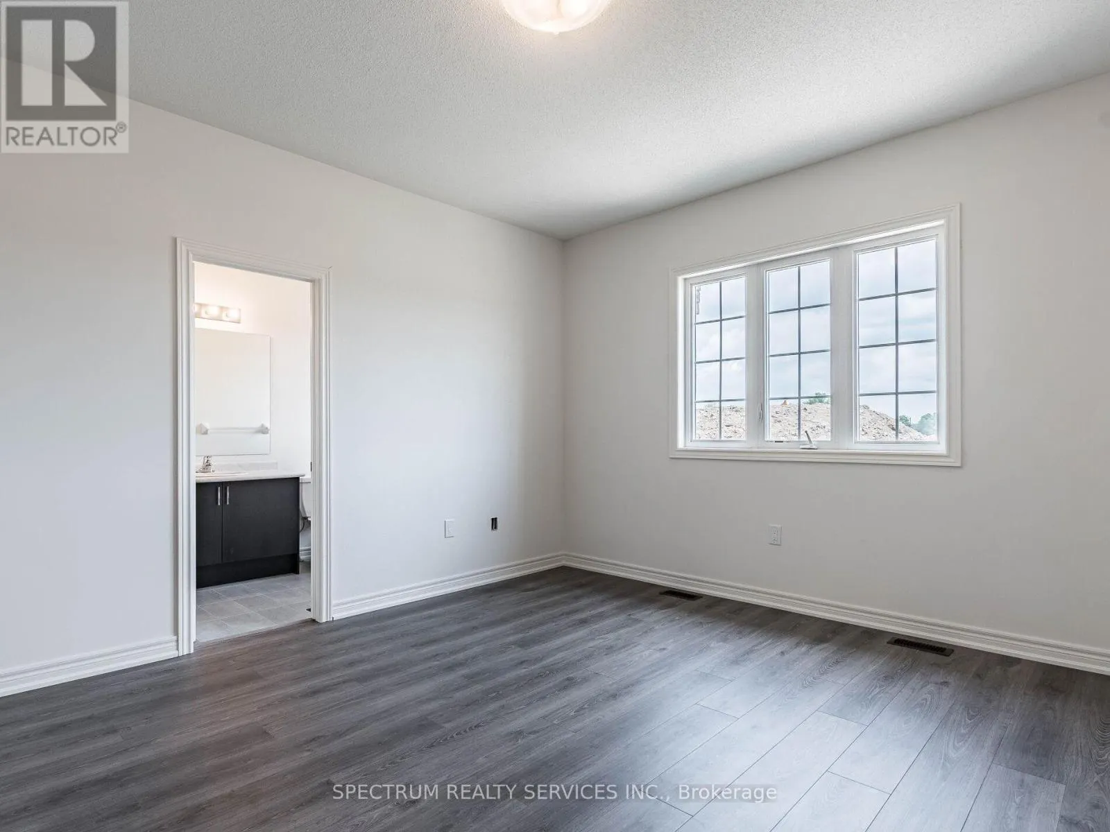 26 HOLCOMB TERRACE