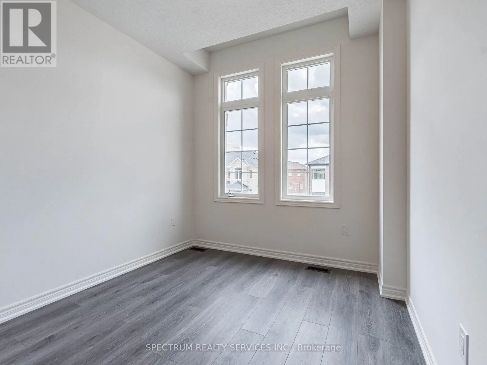 26 HOLCOMB TERRACE