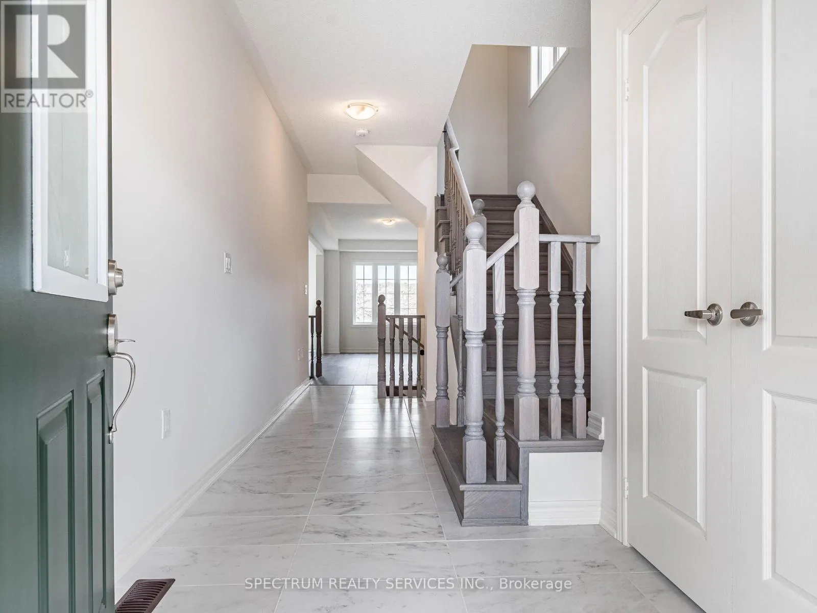 26 HOLCOMB TERRACE