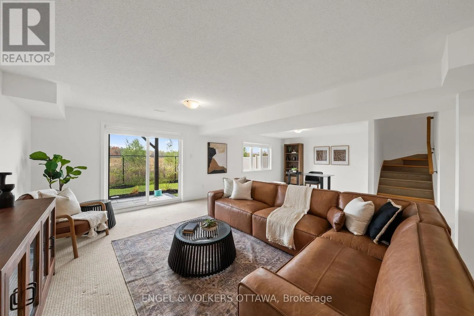 154 WINTERHAVEN DRIVE