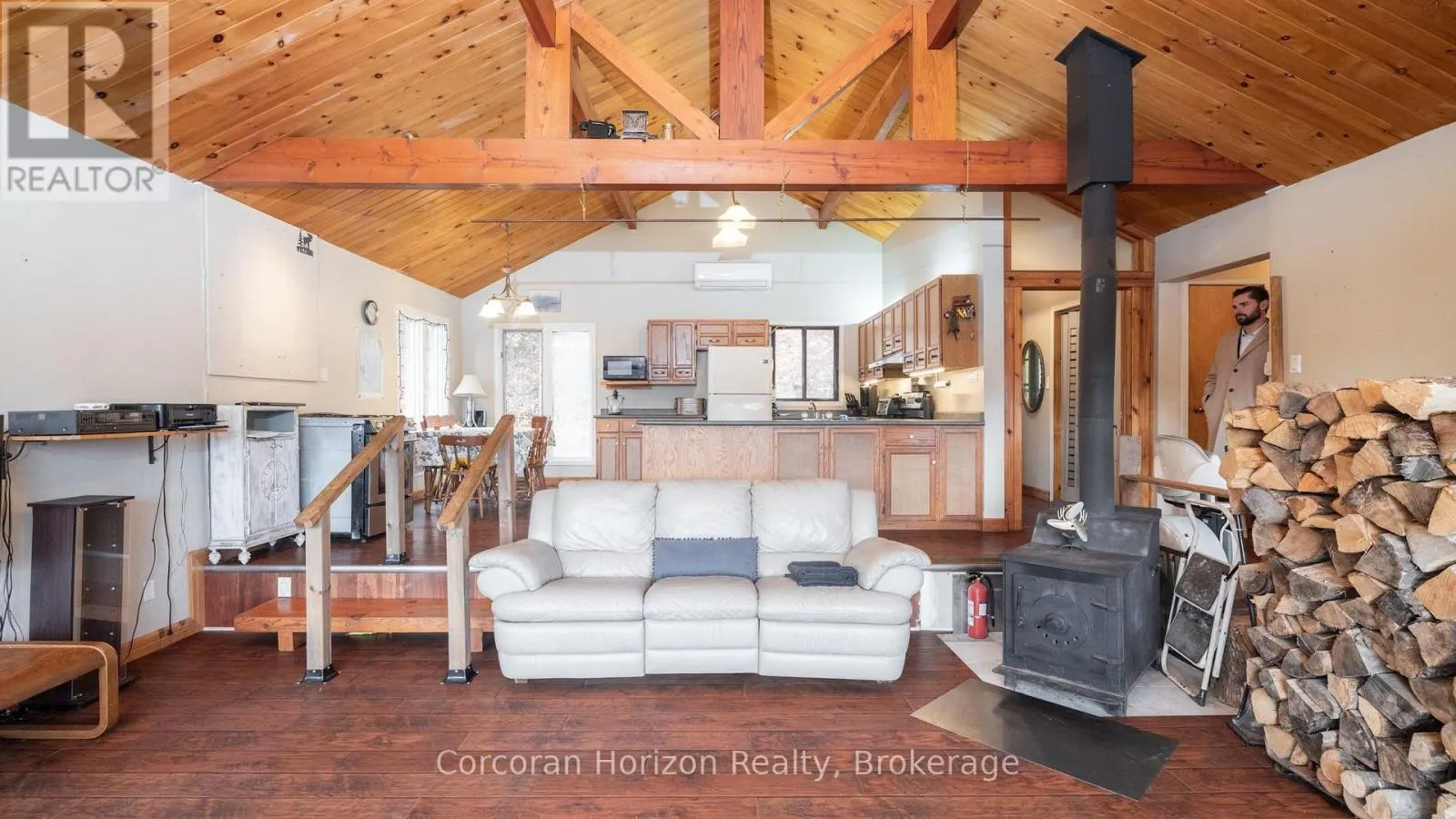 213 HASKETTS DRIVE