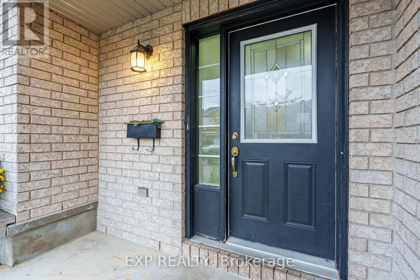 333 ROLLING MEADOW CRESCENT