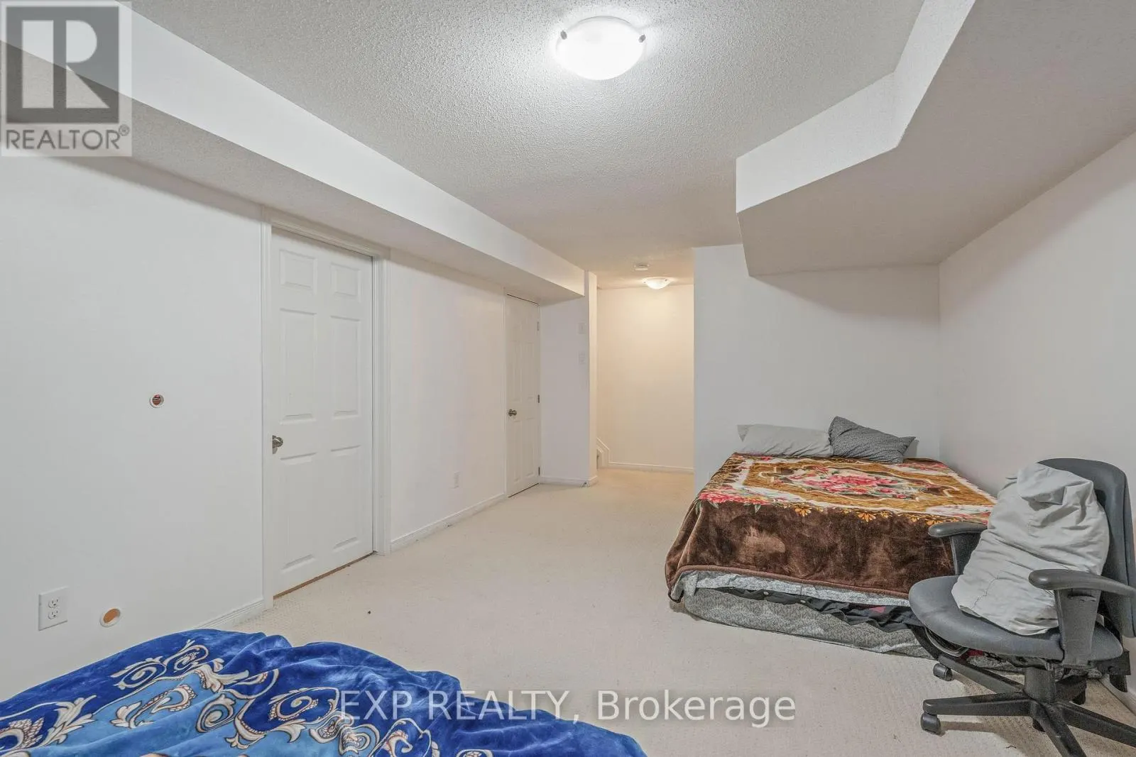 333 ROLLING MEADOW CRESCENT