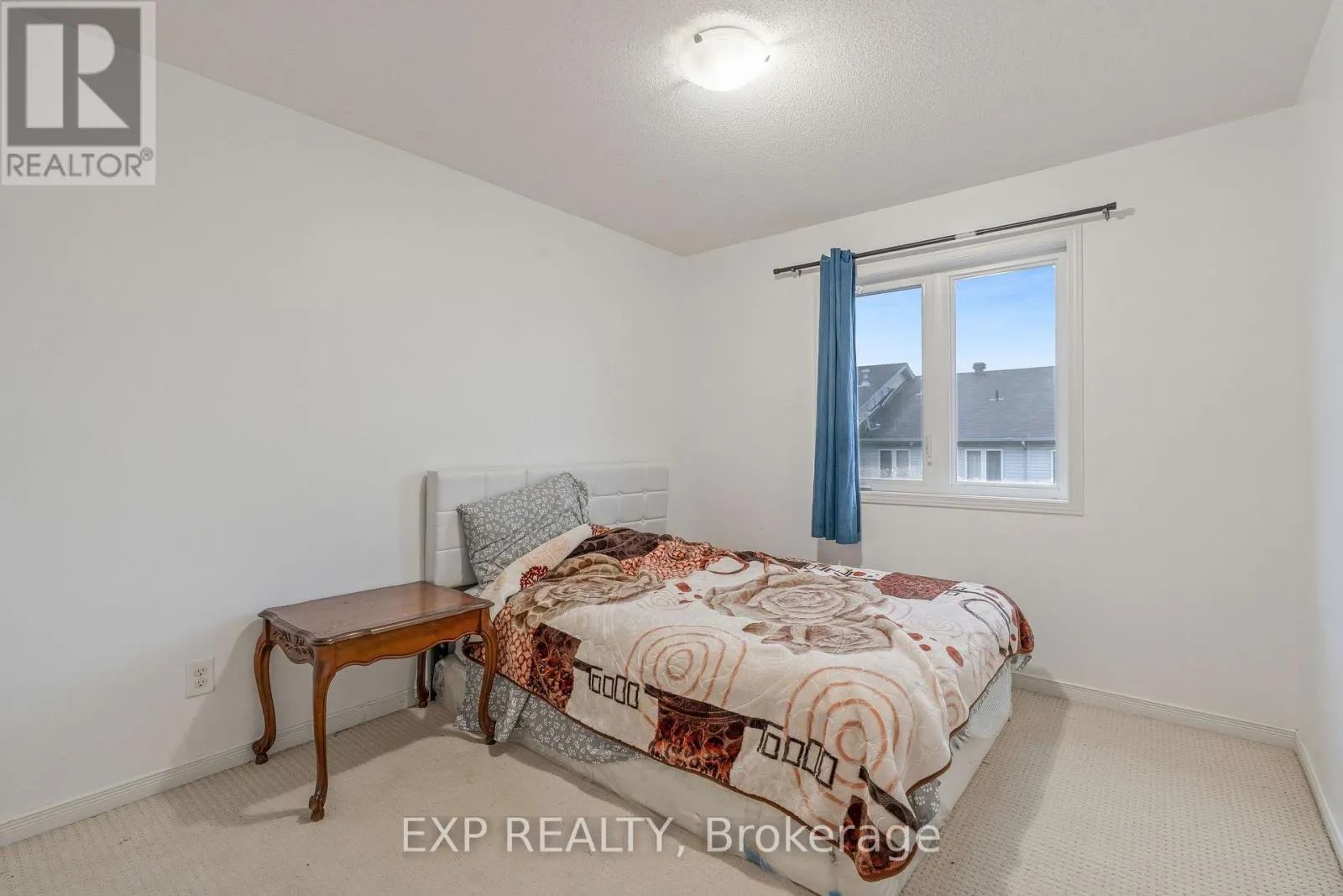 333 ROLLING MEADOW CRESCENT