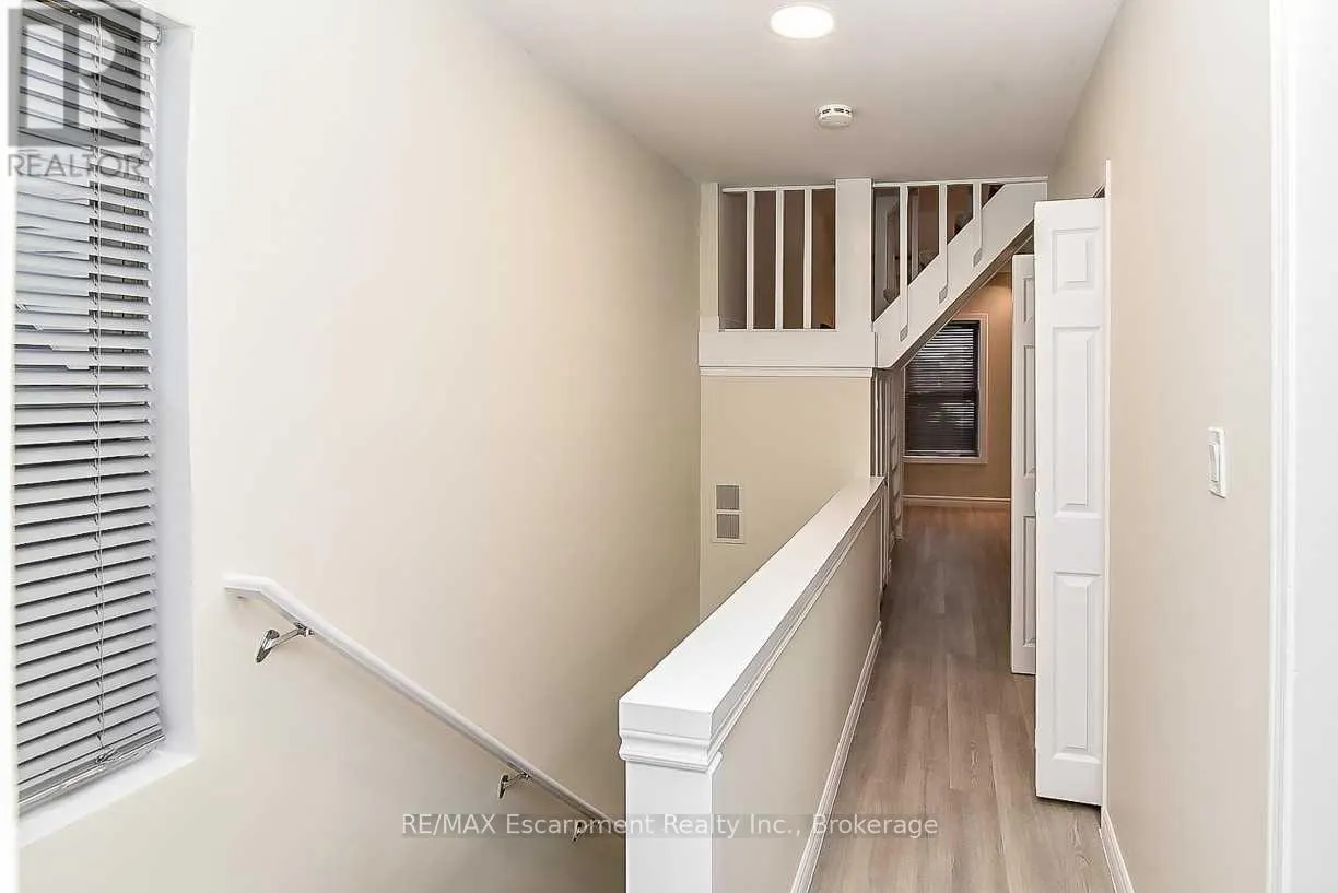 2 - 285 BALMORAL AVENUE N #2