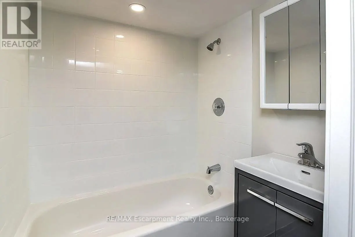 2 - 285 BALMORAL AVENUE N #2