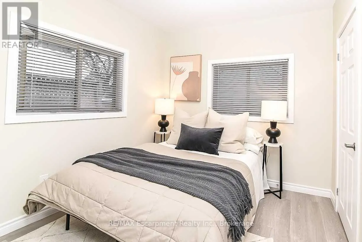2 - 285 BALMORAL AVENUE N #2