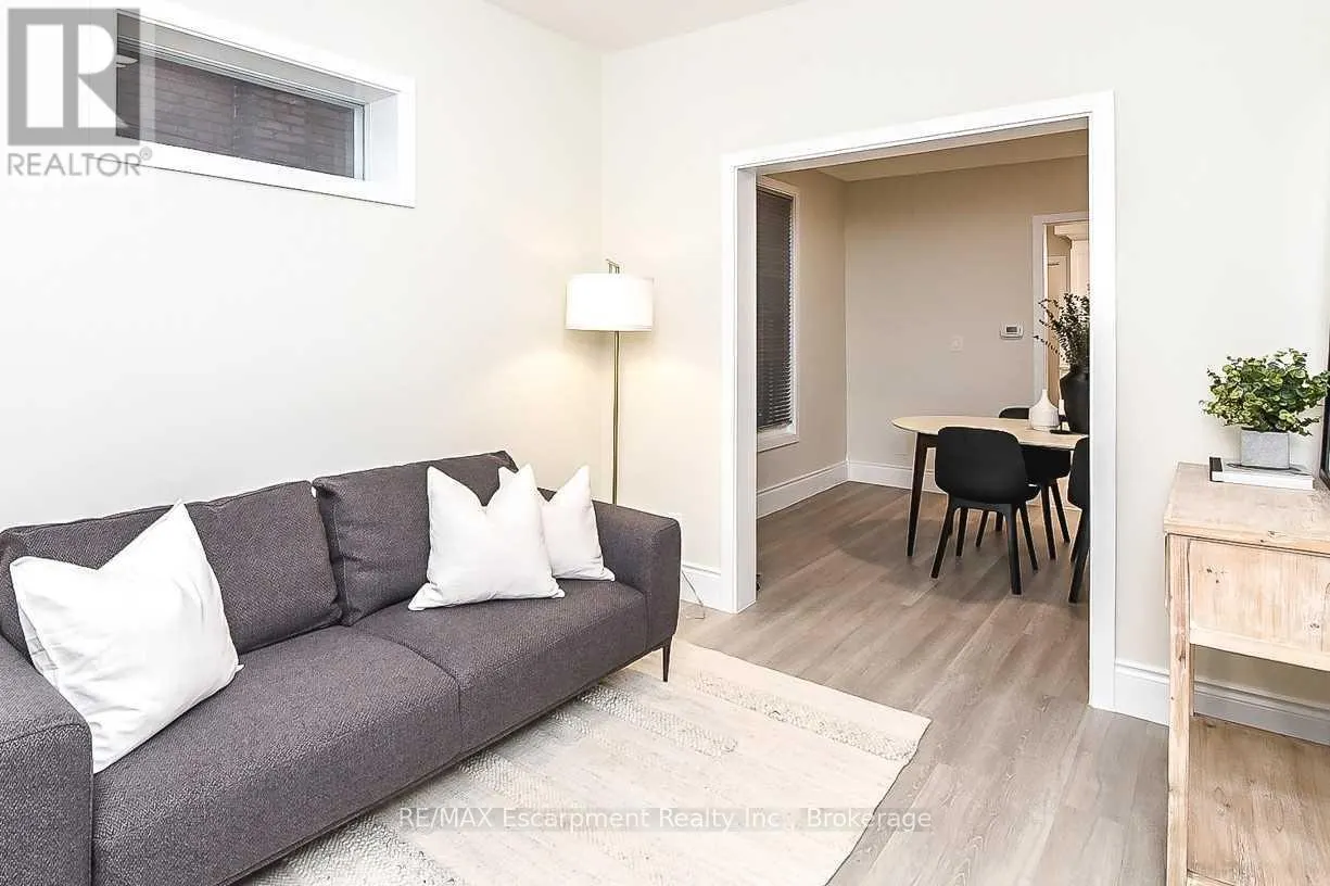 2 - 285 BALMORAL AVENUE N #2