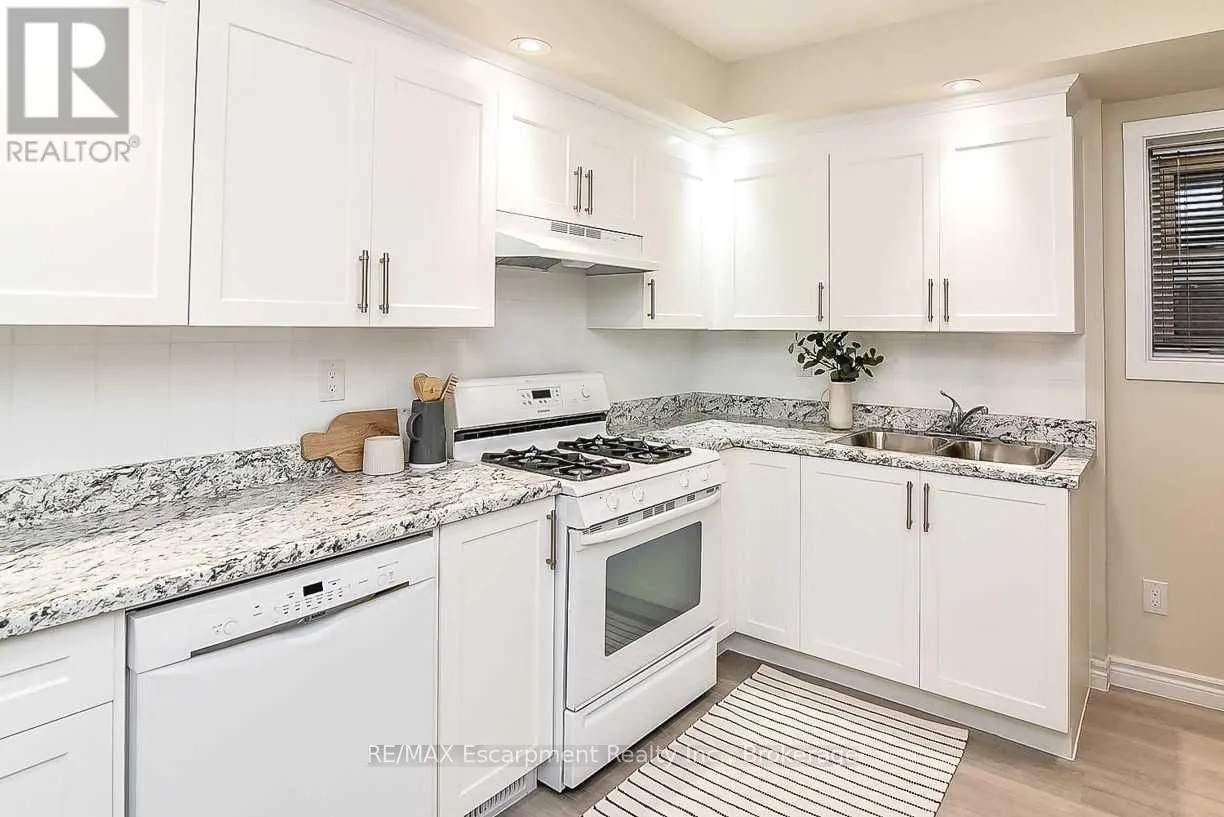 2 - 285 BALMORAL AVENUE N #2