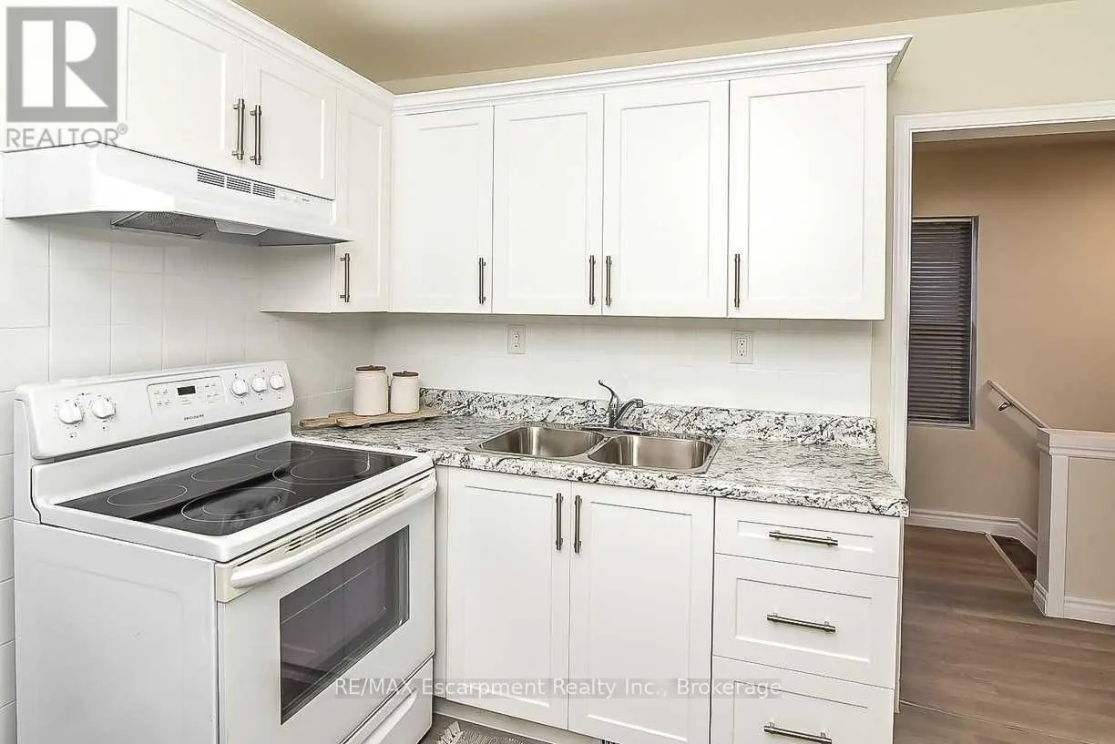 2 - 285 BALMORAL AVENUE N #2
