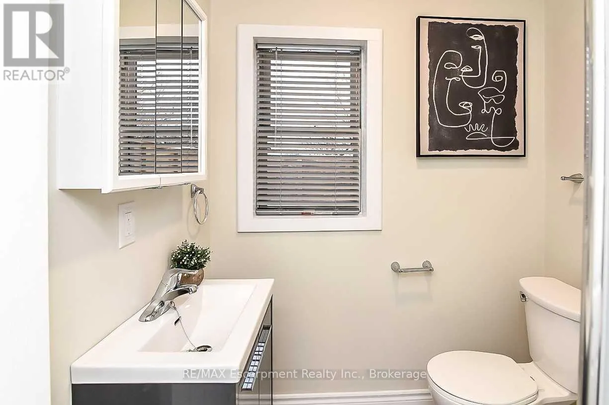 2 - 285 BALMORAL AVENUE N #2