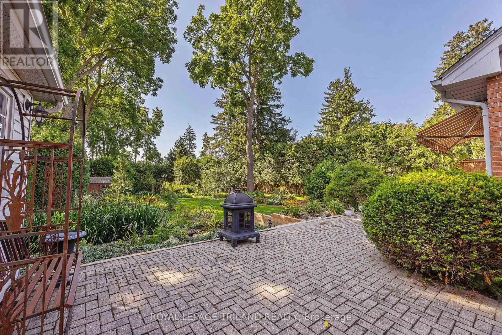 790 RIVERSIDE DRIVE