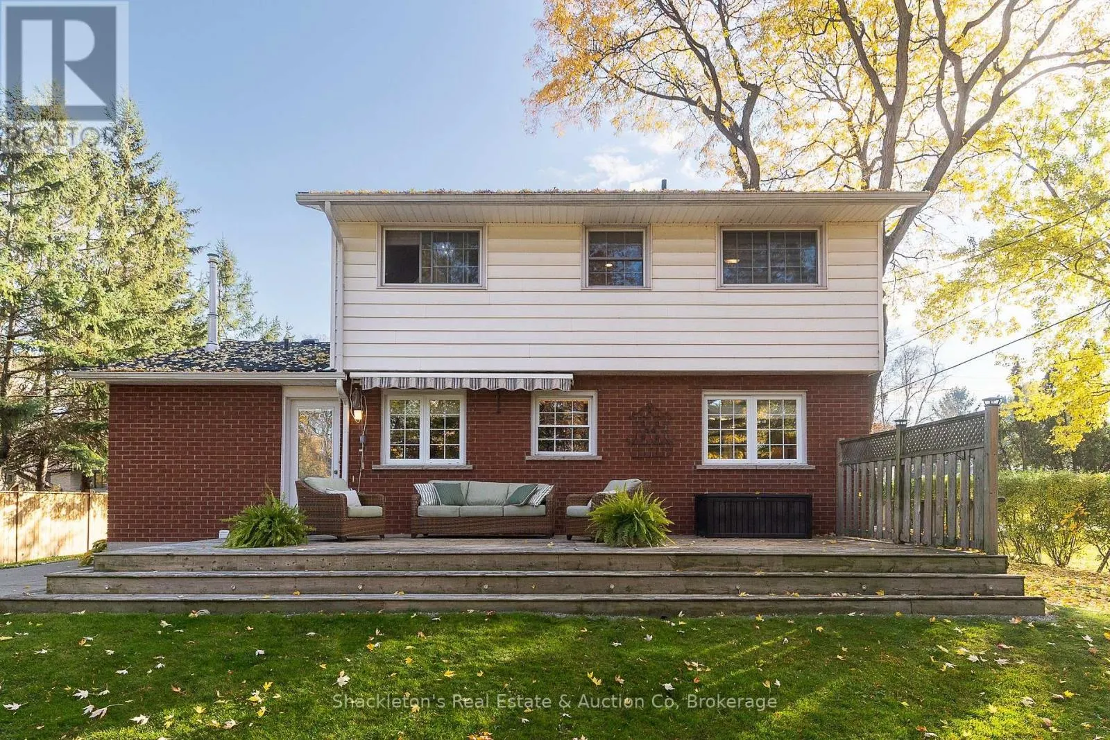102 WATERLOO STREET S
