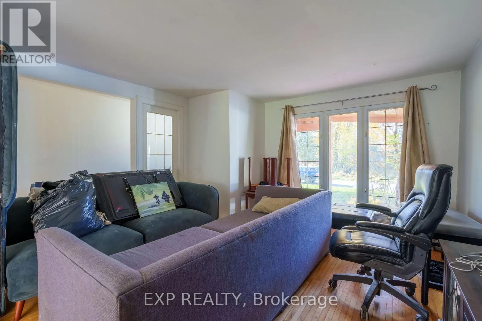1089 ARMSTRONG ROAD