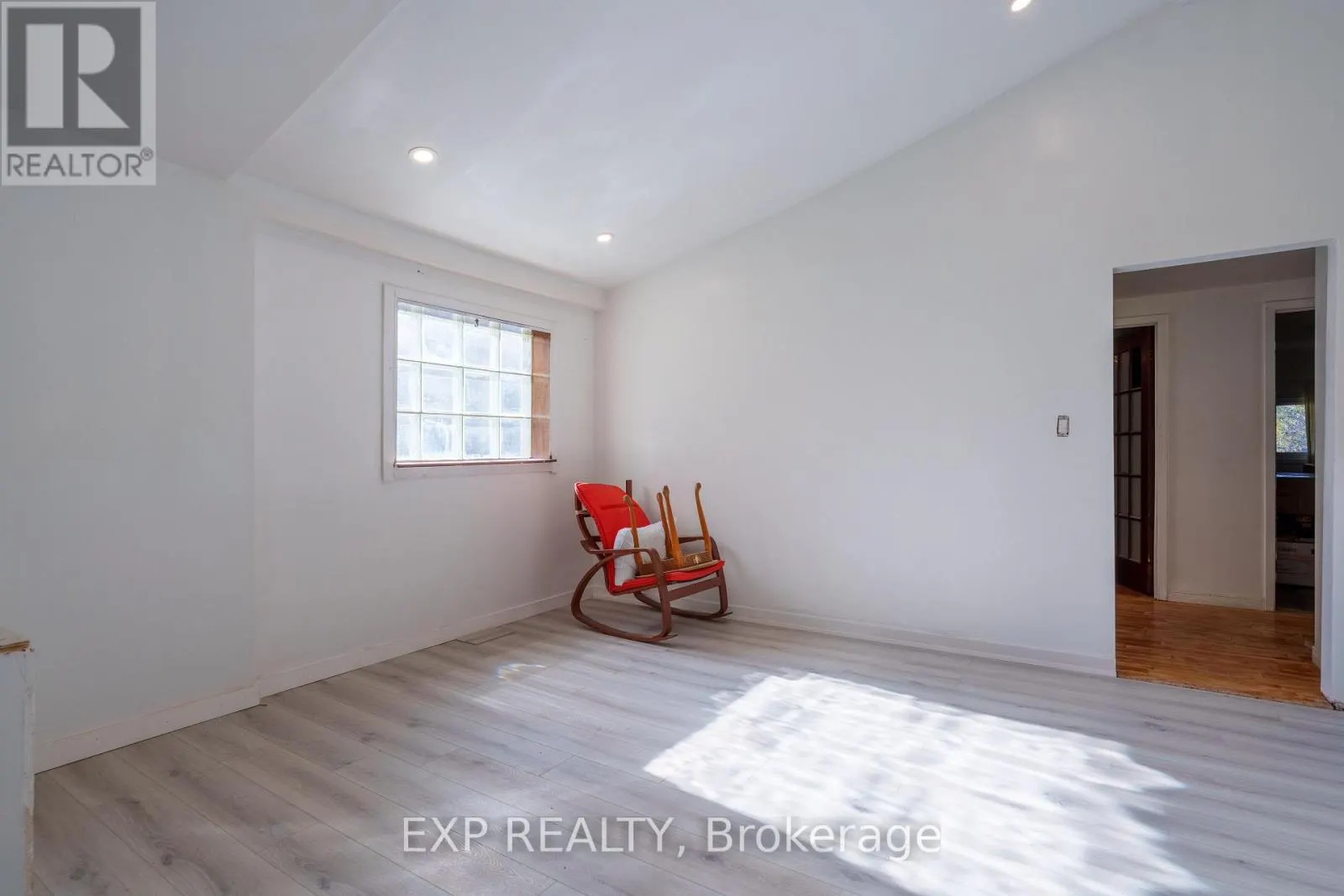 1089 ARMSTRONG ROAD