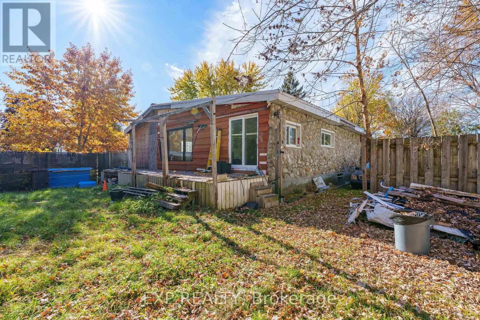1089 ARMSTRONG ROAD
