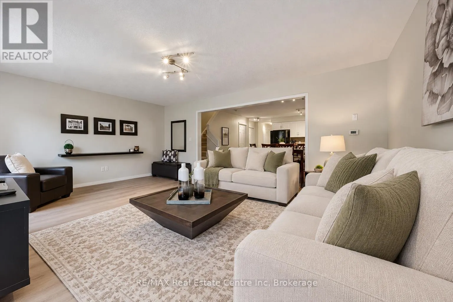 38 - 210 DAWN AVENUE #38