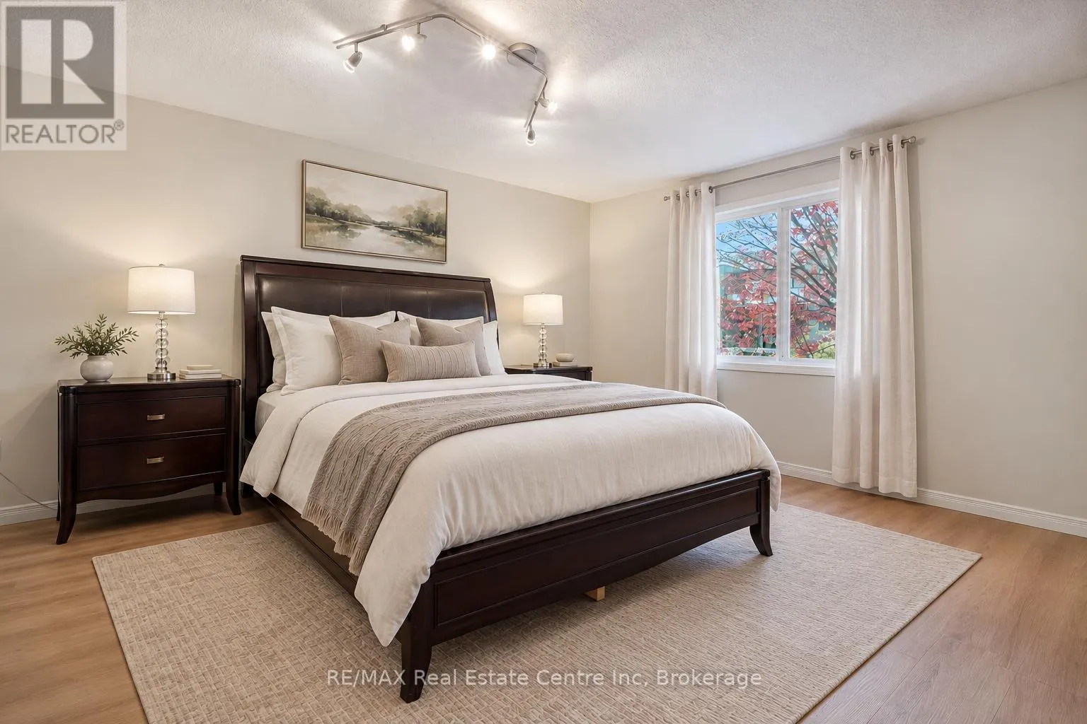 38 - 210 DAWN AVENUE #38
