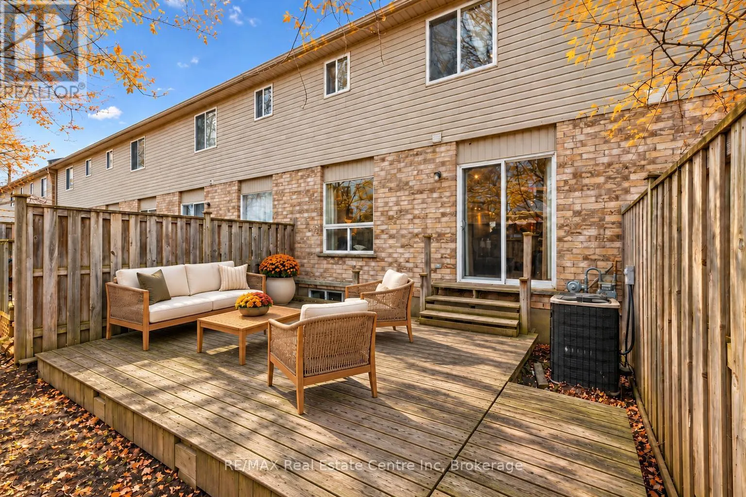 38 - 210 DAWN AVENUE #38
