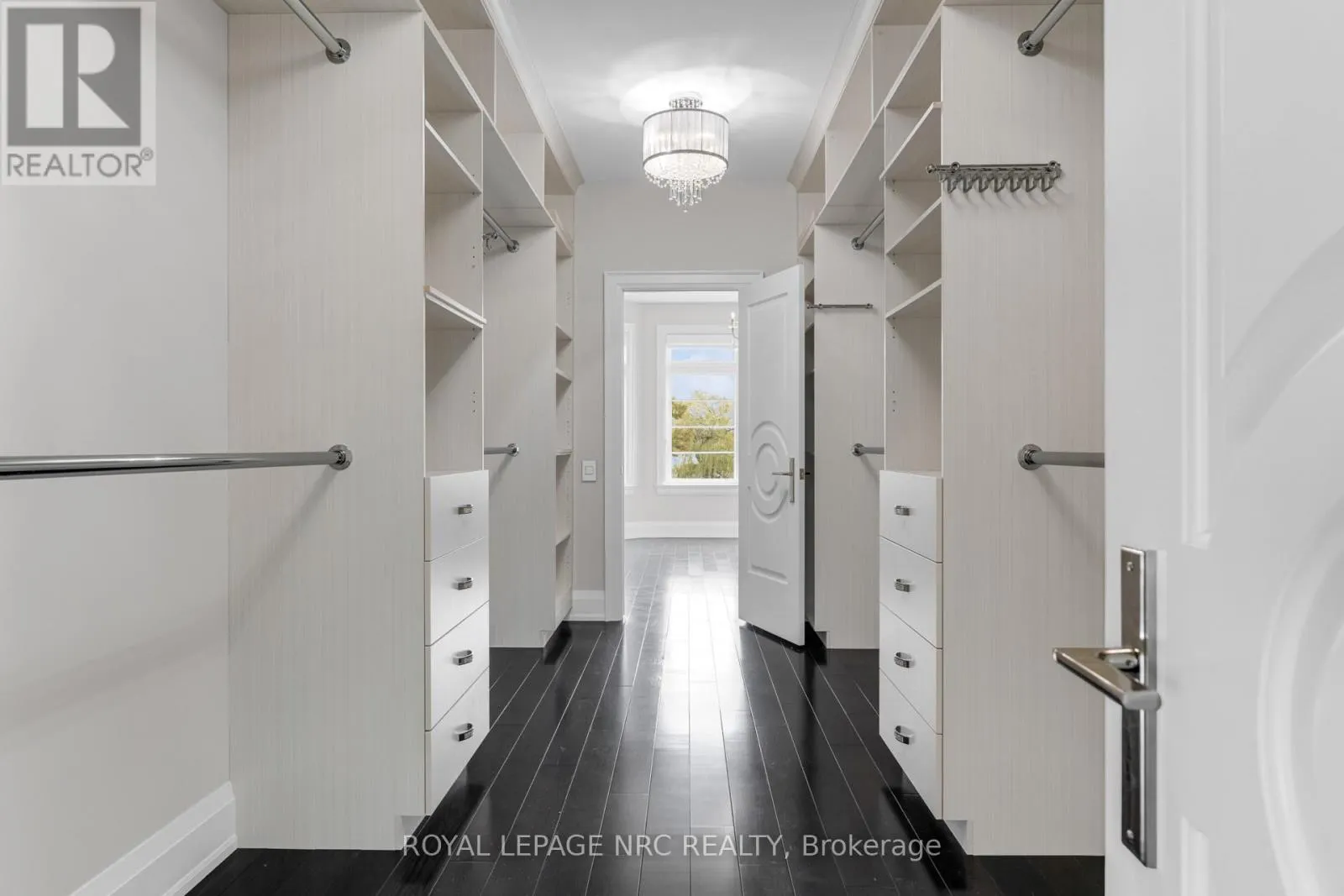 11037 NIAGARA RIVER PARKWAY