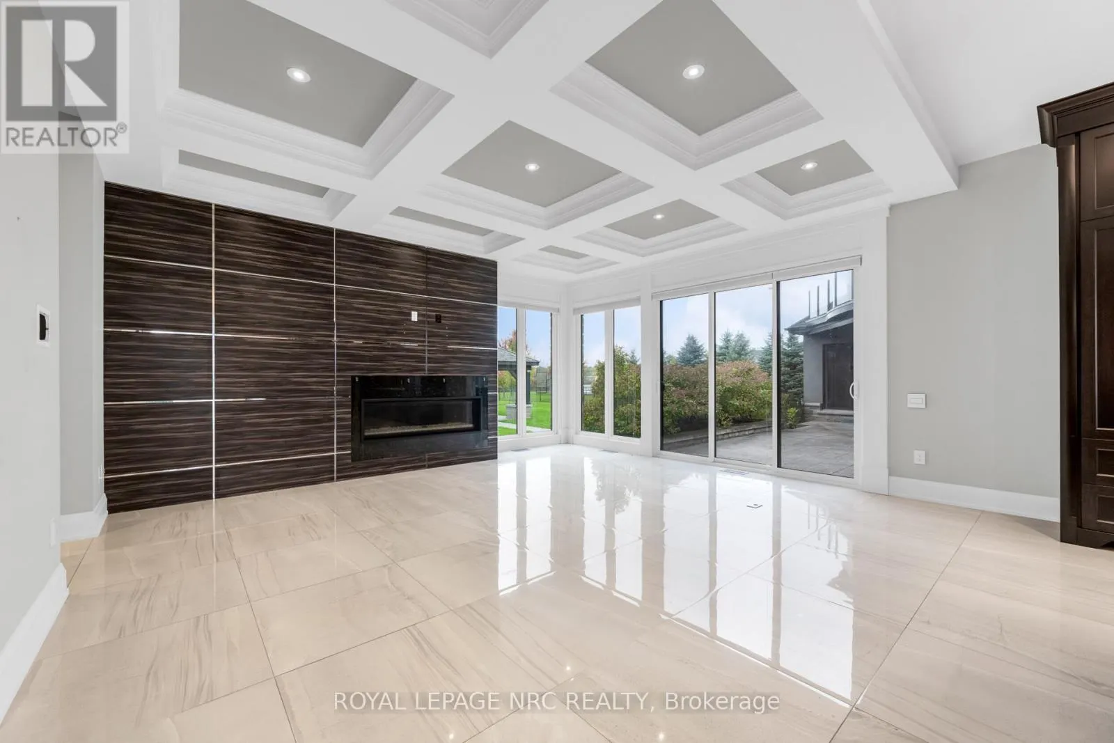 11037 NIAGARA RIVER PARKWAY