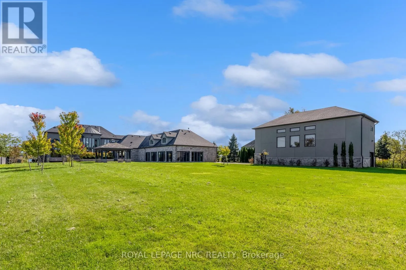 11037 NIAGARA RIVER PARKWAY
