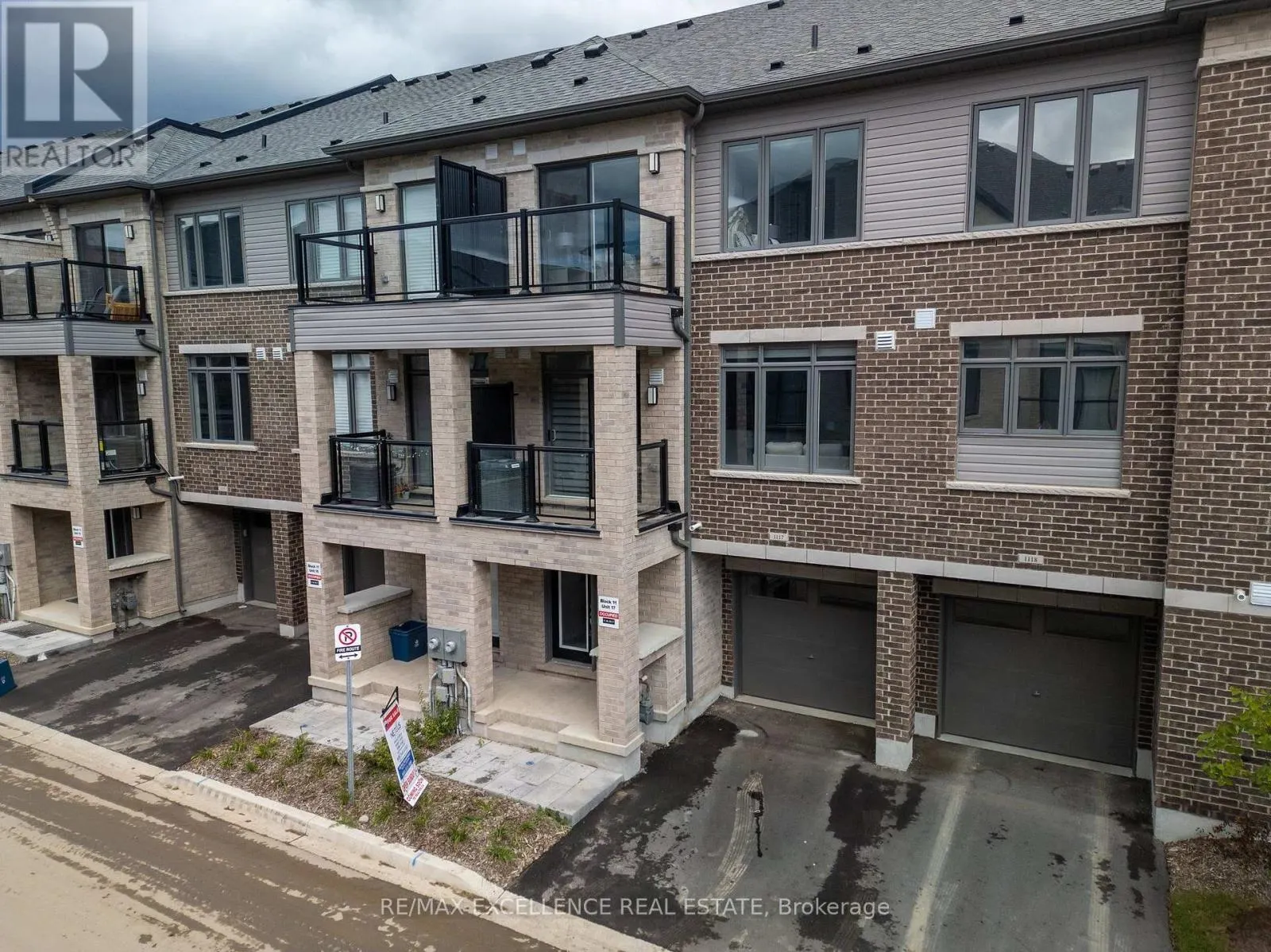 1117 - 585 COLBRONE STREET E