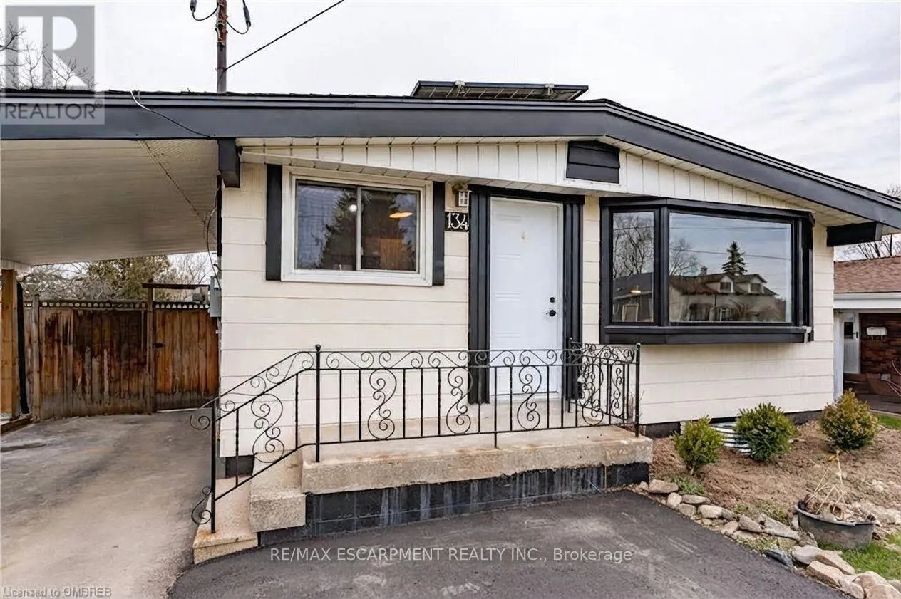 2 - 134 DESCHESNE AVENUE