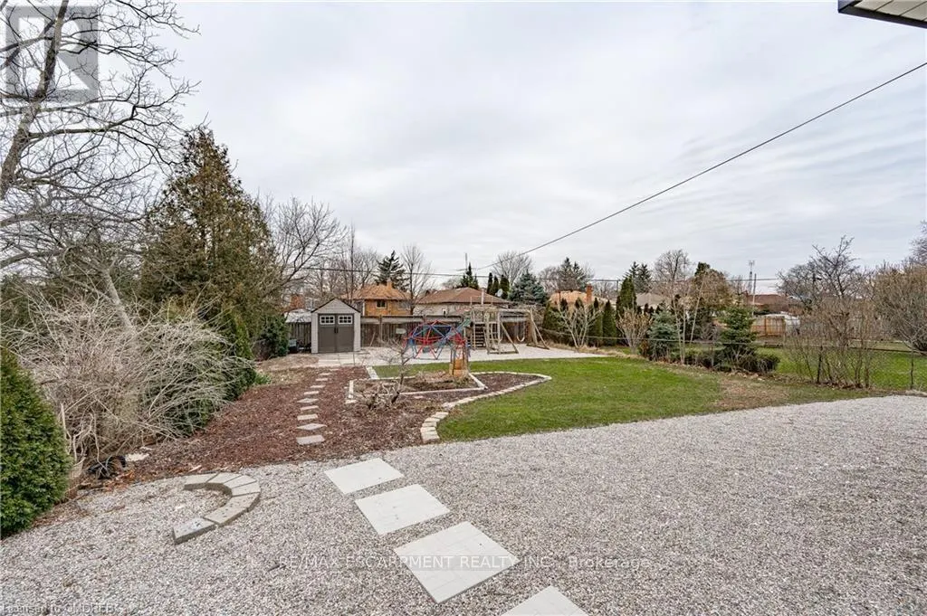 2 - 134 DESCHESNE AVENUE