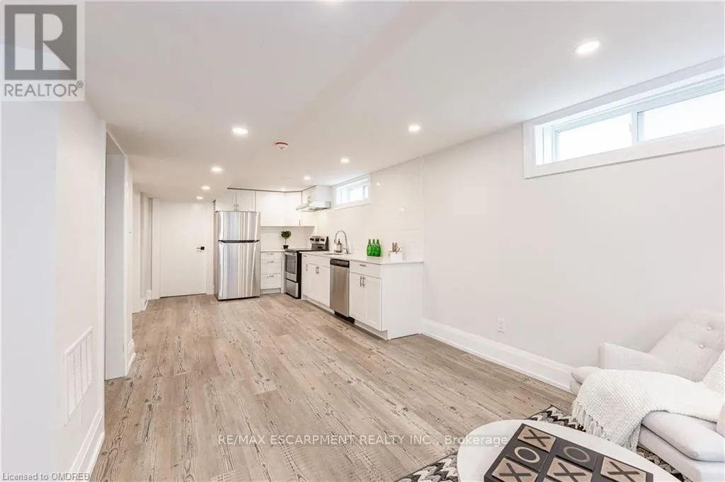 2 - 134 DESCHESNE AVENUE