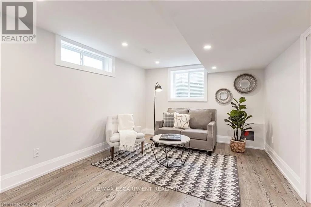 2 - 134 DESCHESNE AVENUE