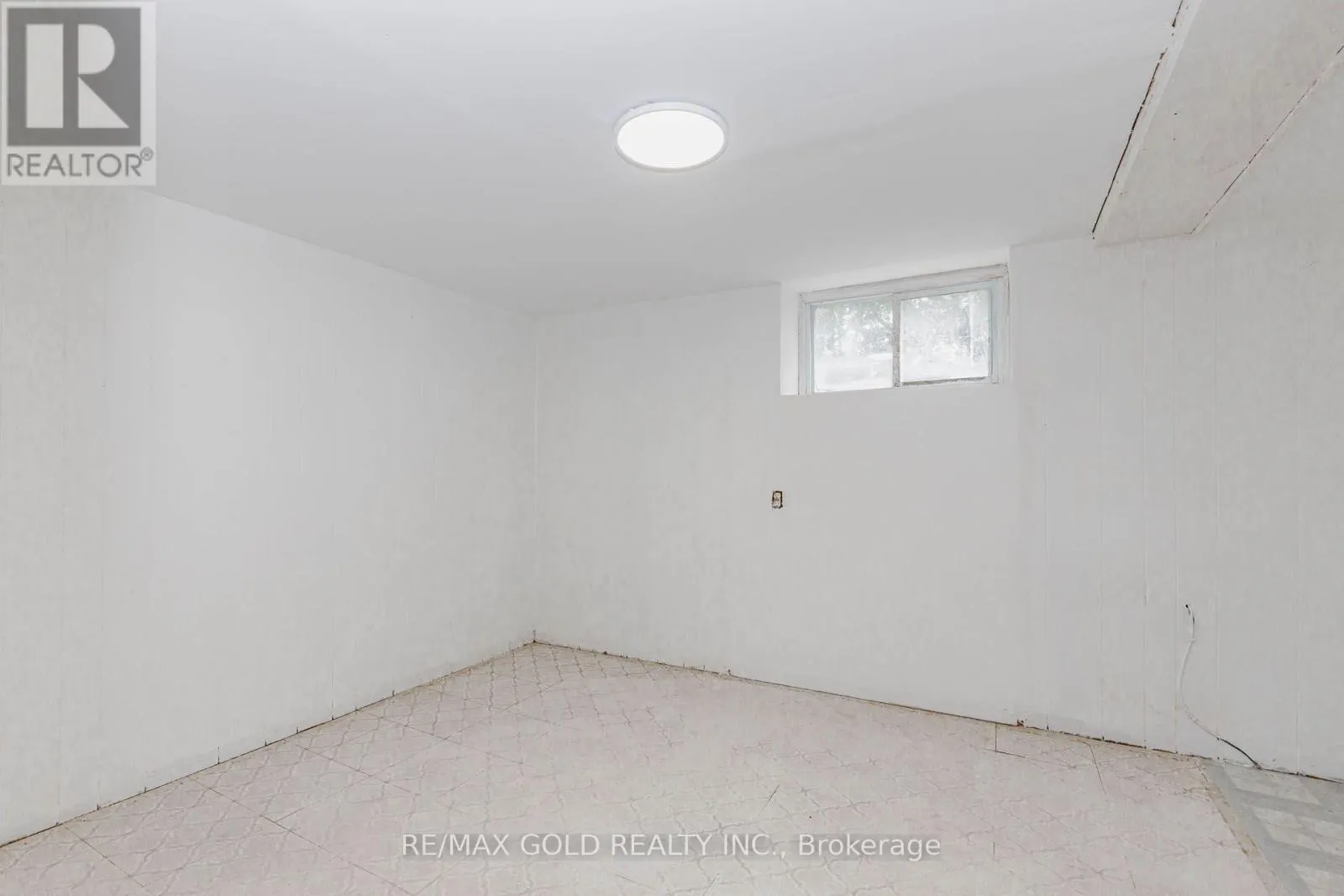 108 NORFOLK AVENUE