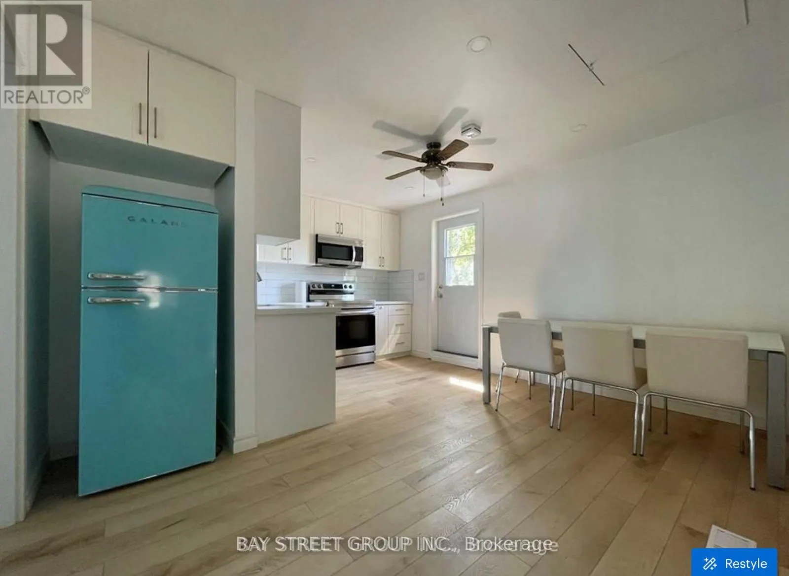 UPPER - 5066 WILLMOTT STREET