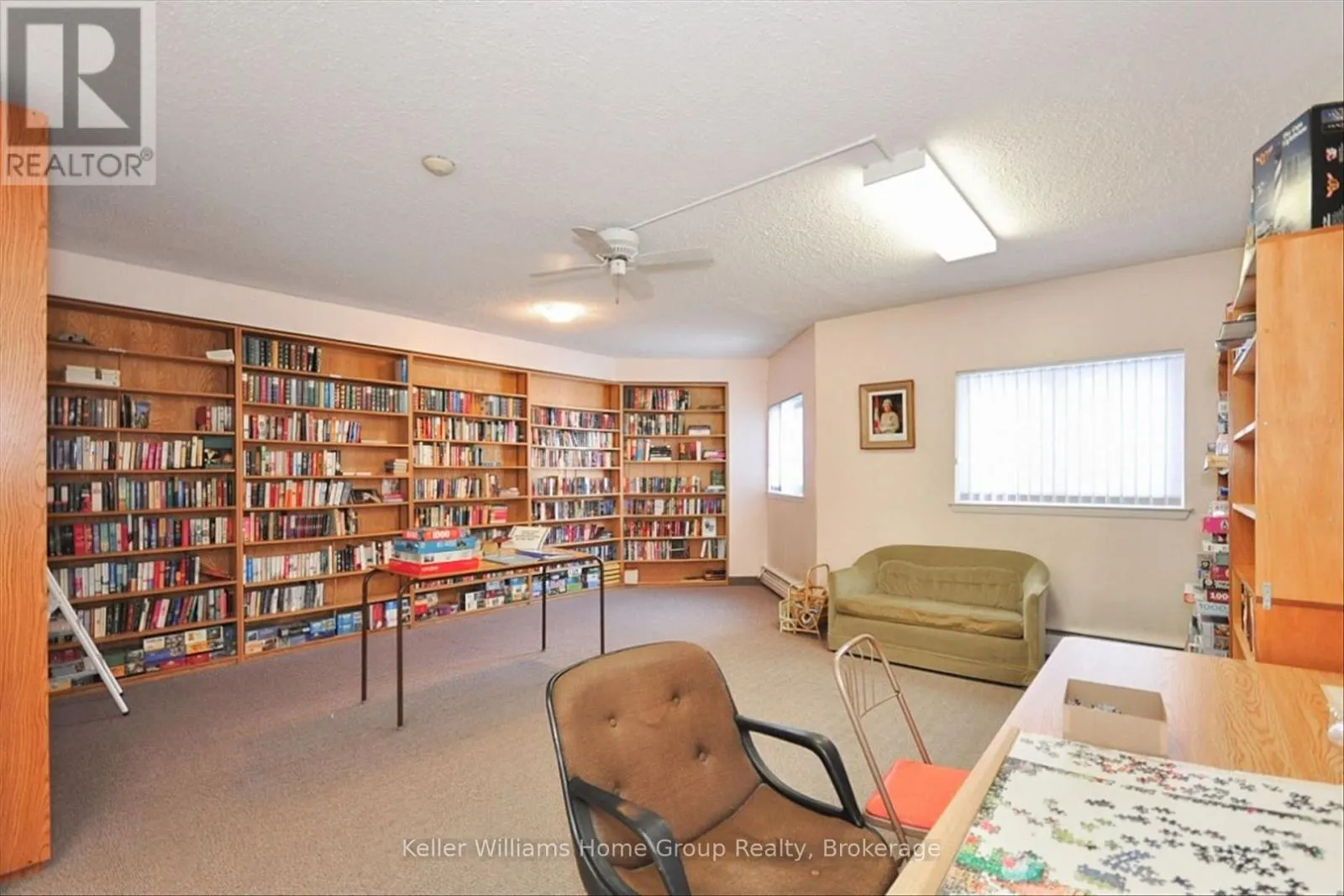 201 - 19 WOODLAWN ROAD E #201