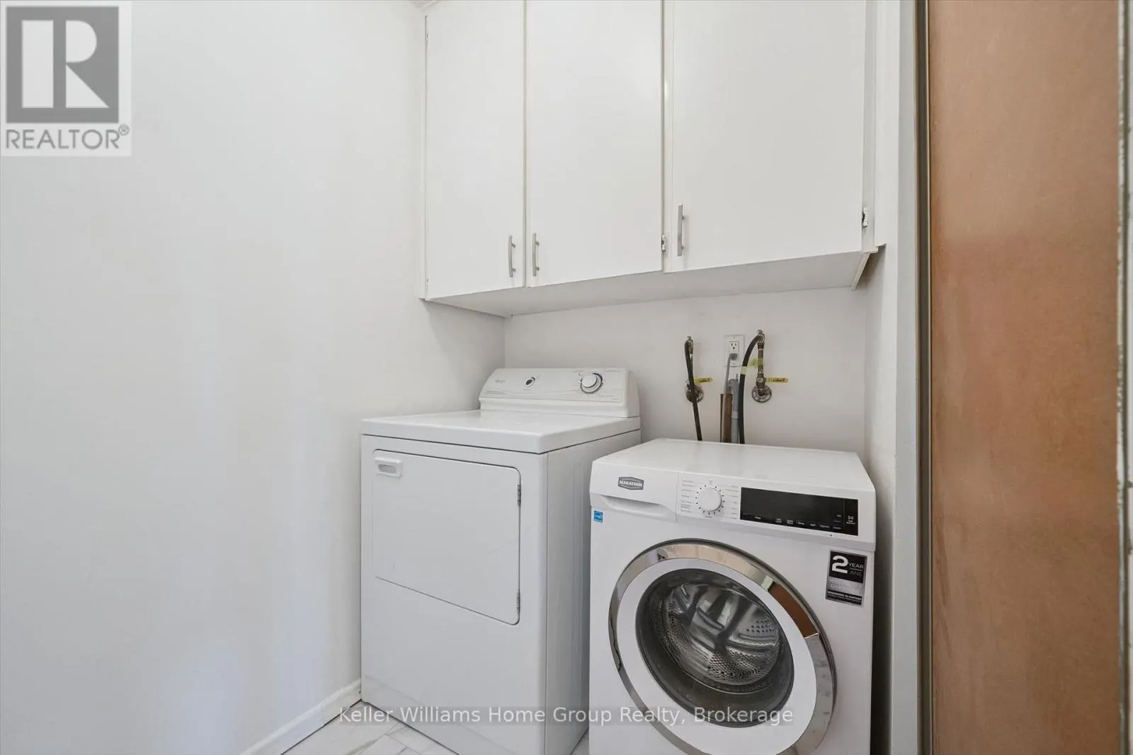201 - 19 WOODLAWN ROAD E #201