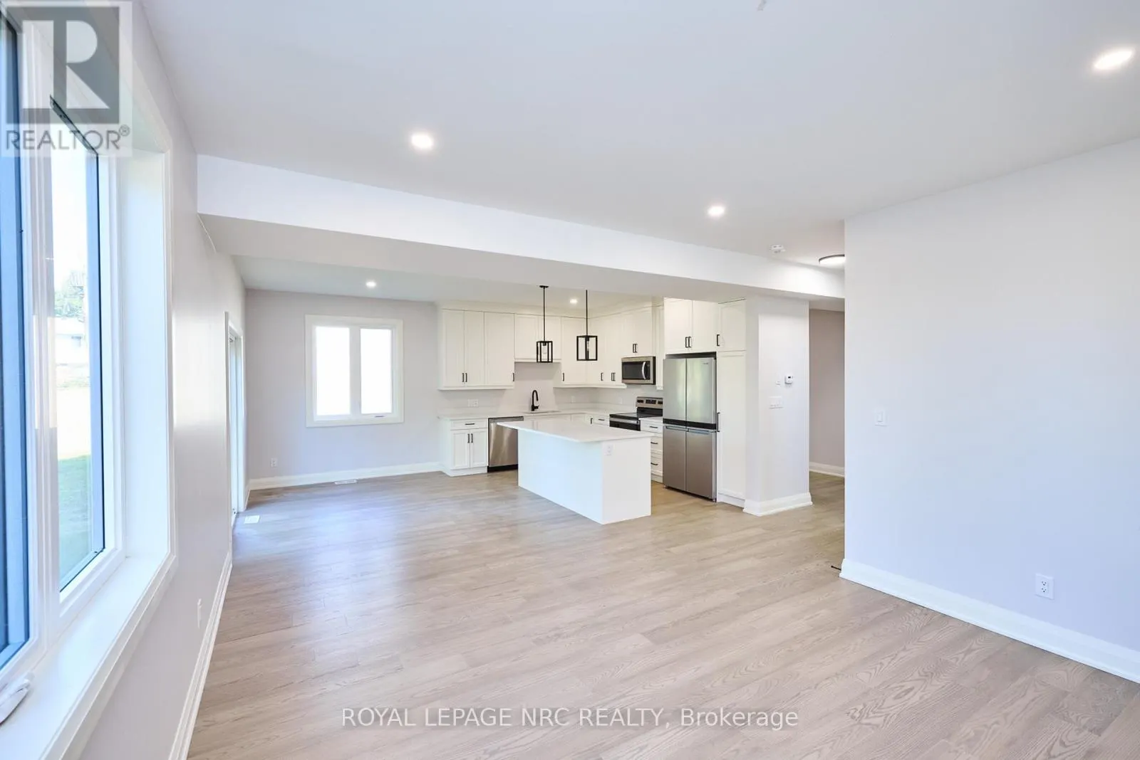 185 HODGKINS AVENUE