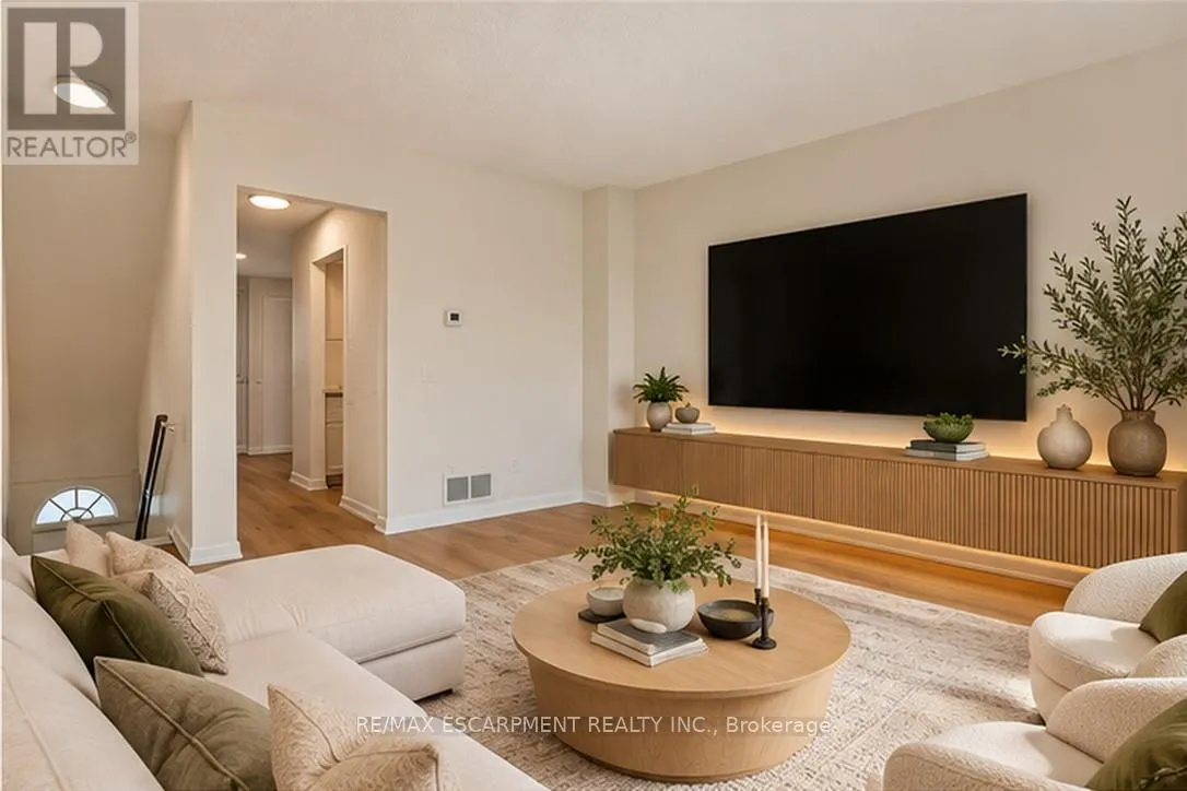 7 - 1455 GARTH STREET