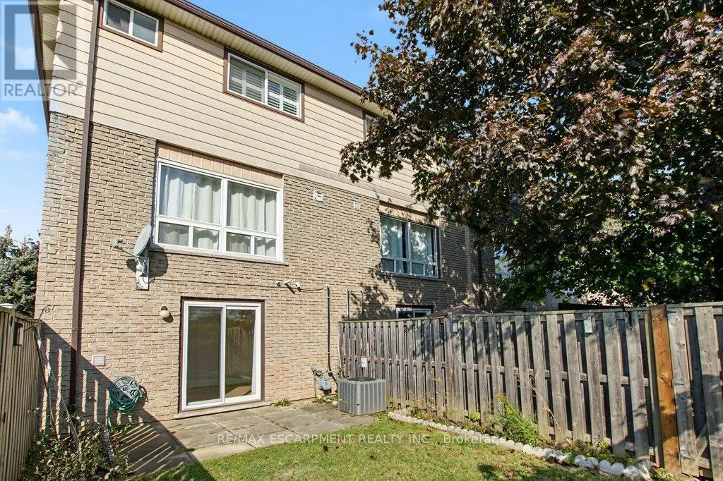 7 - 1455 GARTH STREET