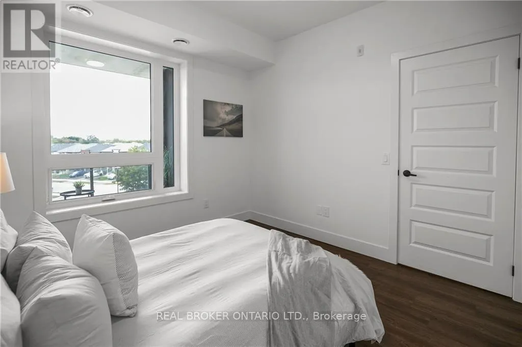 313 - 26 LOWES ROAD
