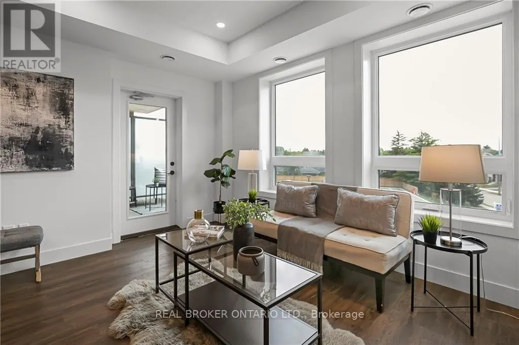 313 - 26 LOWES ROAD