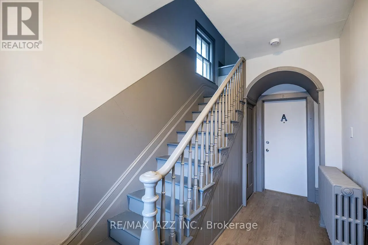 221 WALTON STREET