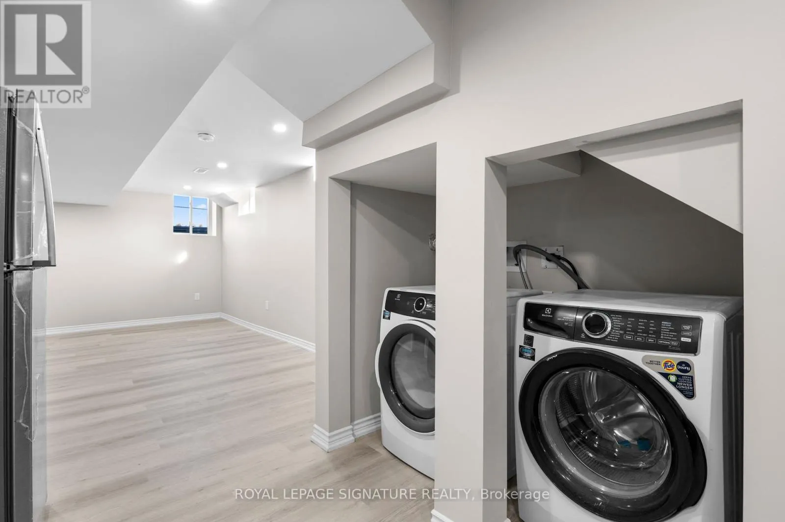 (BASEMENT SUITE) - 1 AITCHISON AVENUE