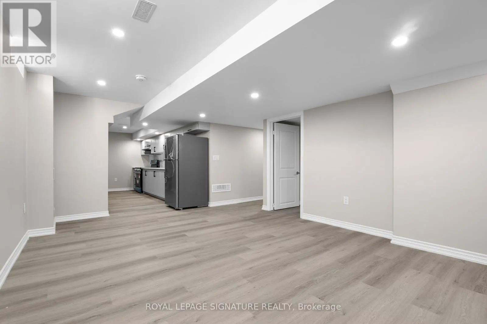 (BASEMENT SUITE) - 1 AITCHISON AVENUE