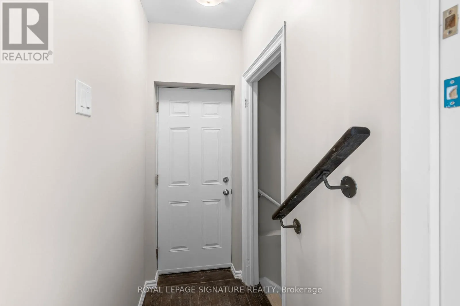 (BASEMENT SUITE) - 1 AITCHISON AVENUE