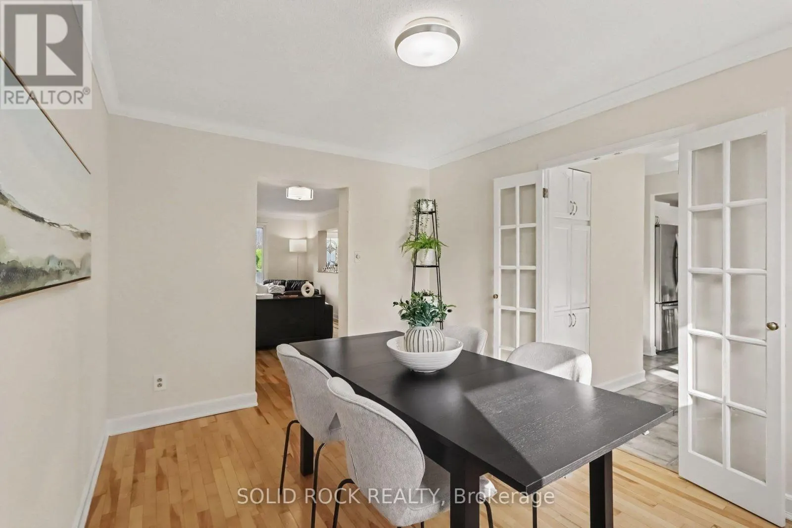 36 MEADOWBANK DRIVE