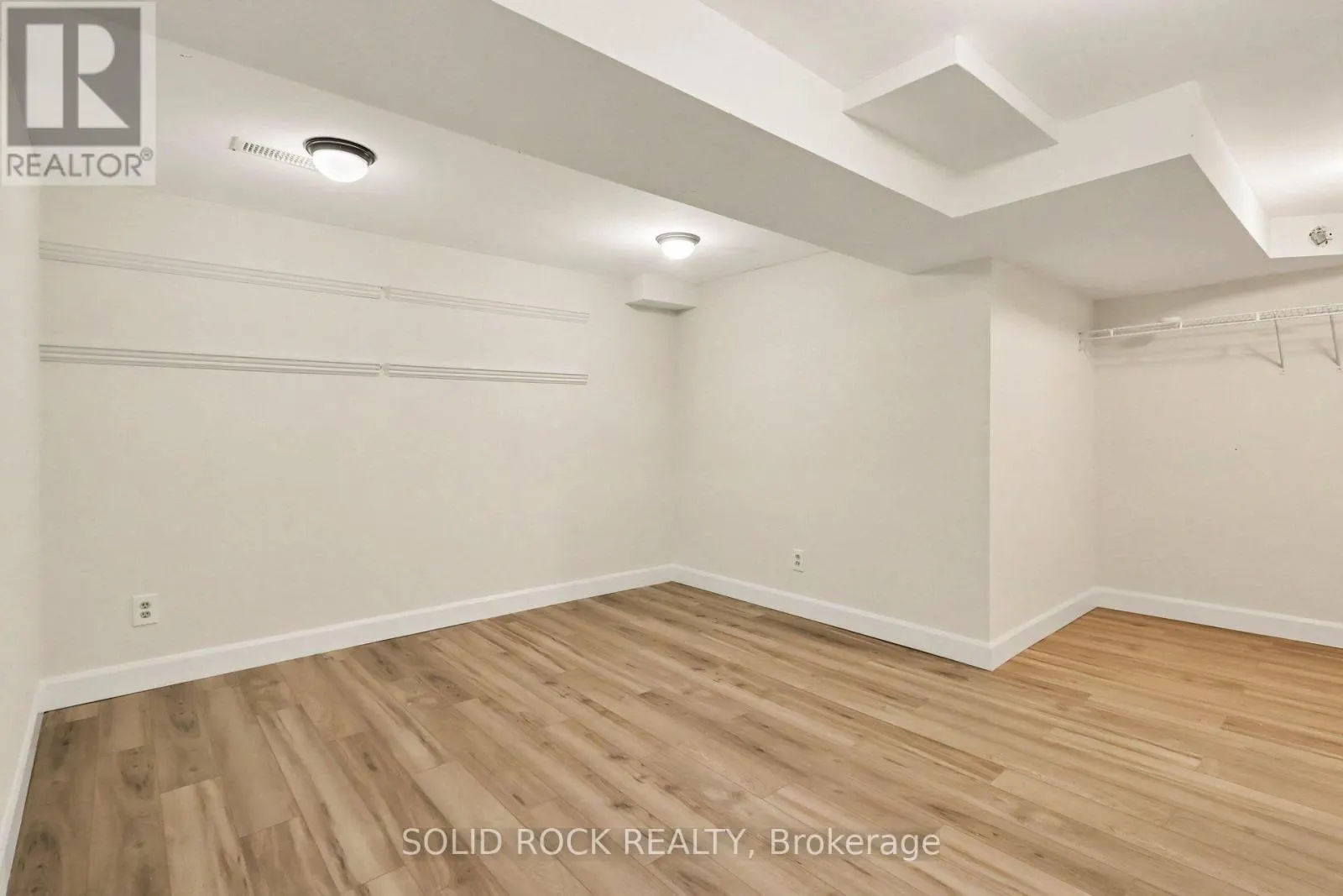 36 MEADOWBANK DRIVE
