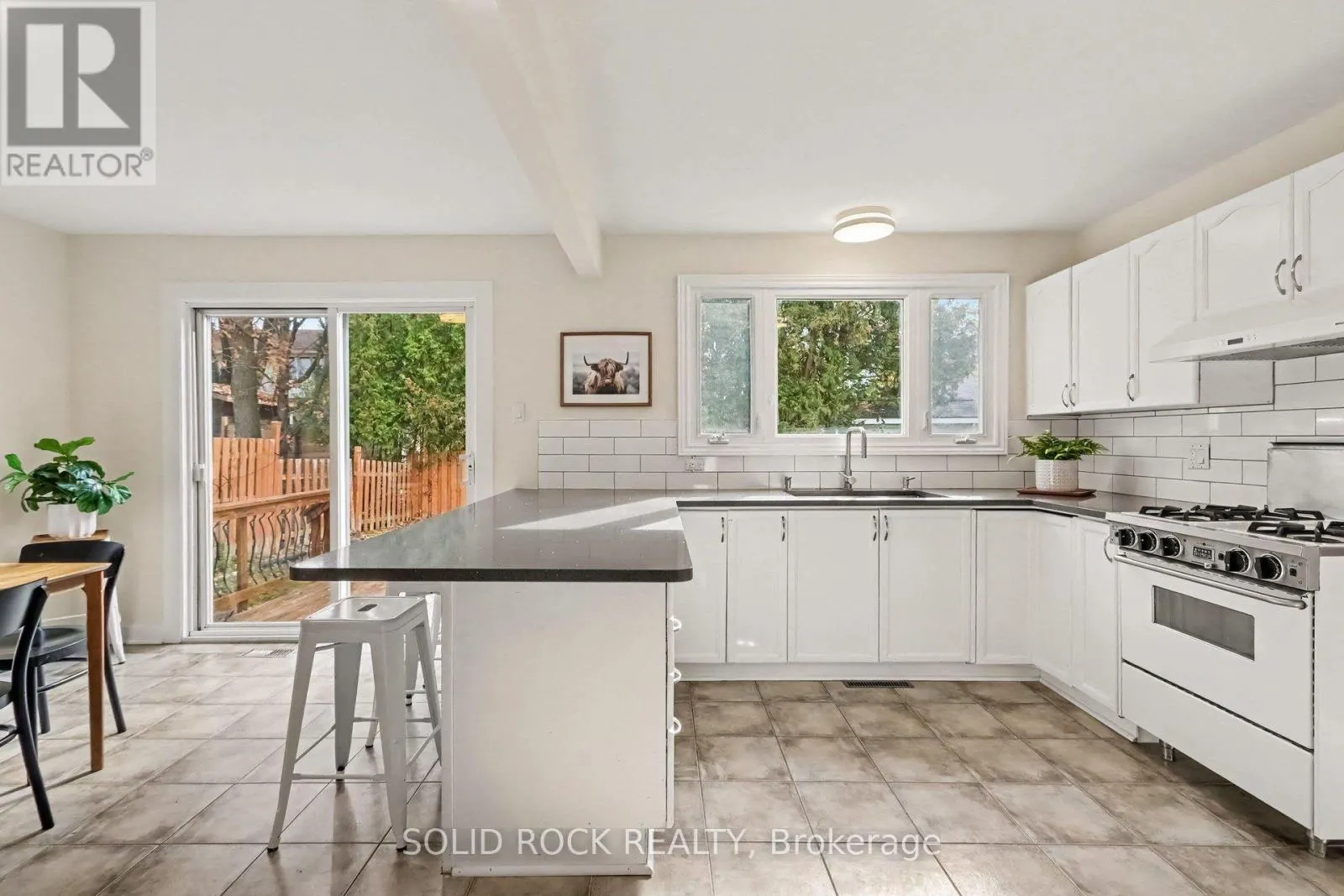 36 MEADOWBANK DRIVE