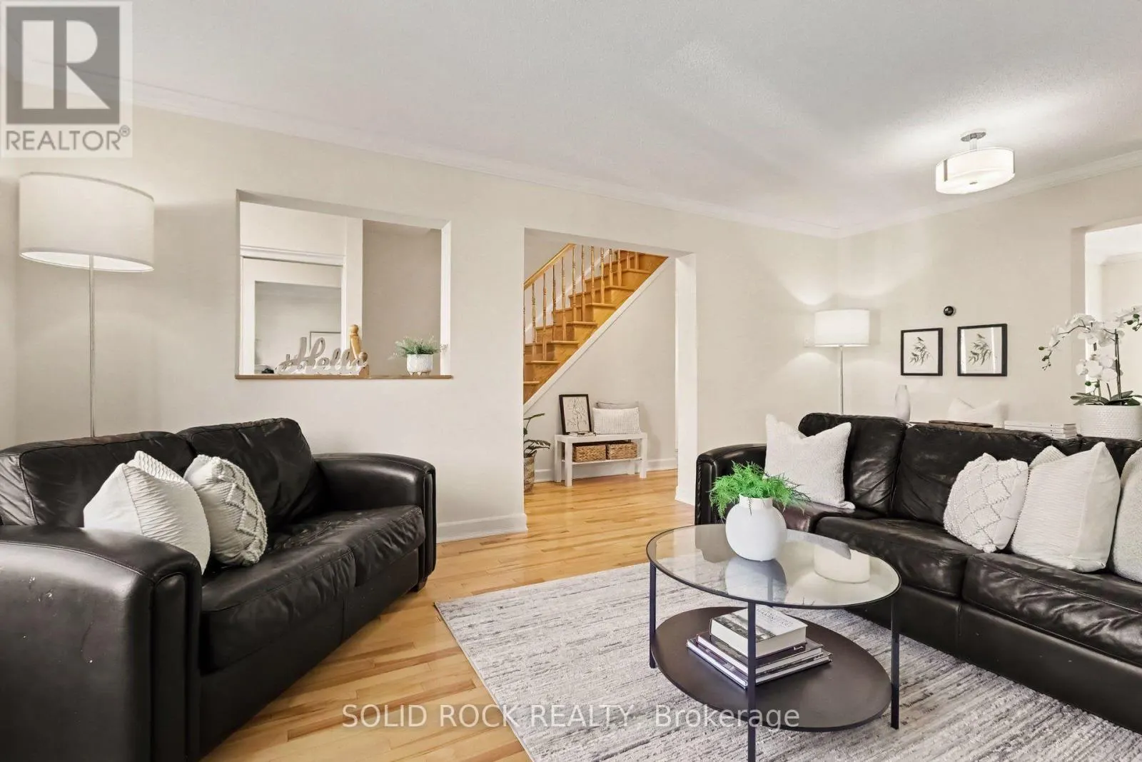 36 MEADOWBANK DRIVE